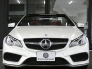 メルセデスベンツ Eクラス E250 ｶﾌﾞﾘｵﾚ AMGｽﾎﾟｰﾂ&ｺﾝﾌｫｰﾄ&ﾚｰﾀﾞｰｾｰﾌﾃｨPKG　後期 ﾀﾞｰｸﾚｯﾄﾞｿﾌﾄﾄｯﾌﾟ AMGｴｱﾛ&18AW ｷｰﾚｽｺﾞｰ 赤本革/ｴｱｽｶｰﾌ/ﾋｰﾀｰ/ﾏﾙﾁｺﾝﾄﾛｰﾙｼｰﾄB ﾅﾋﾞ 地ﾃﾞｼﾞ 360度ｶﾒﾗ ﾄﾞﾗﾚｺ LEDﾍｯﾄﾞﾗｲﾄ/自動ﾊｲﾋﾞｰﾑ　2年保証付