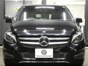 メルセデスベンツ Bクラス B180 ﾍﾞｰｼｯｸ&ﾌﾟﾚﾐｱﾑ&ﾚｰﾀﾞｰｾｰﾌﾃｨPKG　後期 ｷｰﾚｽｺﾞｰ 黒革ｼｰﾄ/ﾋｰﾀｰ ﾊﾟﾉﾗﾏｻﾝﾙｰﾌ HDDﾅﾋﾞ 地ﾃﾞｼﾞ AppleCarPlay Bｶﾒﾗ harman/kardon ﾊﾟﾄﾞﾙｼﾌﾄ LEDﾍｯﾄﾞﾗｲﾄ/ｵｰﾄHB ｱﾝﾋﾞｴﾝﾄﾗｲﾄ　2年保証付