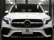 メルセデスベンツ GLB GLB200d AMGﾗｲﾝ ﾚｻﾞｰｴｸｽｸﾙｰｼﾌﾞ&ｱﾄﾞﾊﾞﾝｽﾄﾞPKG　meｺﾈｸﾄ AMGｴｱﾛ&19AW 赤黒革ｼｰﾄ ﾊﾟﾉﾗﾏｻﾝﾙｰﾌ MBUXﾅﾋﾞ 360度ｶﾒﾗ 前後ﾄﾞﾗﾚｺ ｱﾄﾞﾊﾞﾝｽﾄﾞｻｳﾝﾄﾞ ﾍｯﾄﾞｱｯﾌﾟD ﾜｲﾔﾚｽﾁｬｰｼﾞ LEDﾗｲﾄ/ｵｰﾄHB　2年保証付