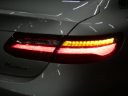 メルセデスベンツ Eクラス E400 ｸｰﾍﾟ ｽﾎﾟｰﾂ ｴｸｽｸﾙｰｼﾌﾞ&ﾚｰﾀﾞｰｾｰﾌﾃｨPKG　333ps AMGｴｱﾛ&19AW ｷｰﾚｽｺﾞｰ ﾅｯﾊﾟ赤黒革 ﾍﾞﾝﾁﾚｰﾀｰ&ﾏｯｻｰｼﾞ ﾊﾟﾉﾗﾏｻﾝﾙｰﾌ ﾅﾋﾞTV 360ｶﾒﾗ Aｶｰﾌﾟﾚｲ Burmester ﾍｯﾄﾞｱｯﾌﾟD ｴｱﾊﾞﾗﾝｽPKG ｵｰﾄﾄﾗﾝｸ/ﾌｯﾄOP　2年保証付