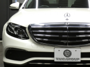 メルセデスベンツ Eクラス E450 4MATIC ｴｸｽｸﾙｰｼﾌﾞ ｴｸｽｸﾙｰｼﾌﾞ&ﾚｰﾀﾞｰｾｰﾌﾃｨPKG　中期 meｺﾈｸﾄ ﾅｯﾊﾟ黒革/ﾍﾞﾝﾁﾚｰﾀｰ/前後ﾋｰﾀｰ ﾊﾟﾉﾗﾏｻﾝﾙｰﾌ 純正ﾅﾋﾞ 地ﾃﾞｼﾞ AppleCarPlay 360度ｶﾒﾗ Burmester ｴｱﾊﾞﾗﾝｽPKG ﾍｯﾄﾞｱｯﾌﾟD 自動ﾄﾗﾝｸ/ﾌｯﾄOP LEDﾗｲﾄ/自動HB　2年保証付
