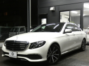 メルセデスベンツ Eクラス E450 4MATIC ｴｸｽｸﾙｰｼﾌﾞ ｴｸｽｸﾙｰｼﾌﾞ&ﾚｰﾀﾞｰｾｰﾌﾃｨPKG　中期 meｺﾈｸﾄ ﾅｯﾊﾟ黒革/ﾍﾞﾝﾁﾚｰﾀｰ/前後ﾋｰﾀｰ ﾊﾟﾉﾗﾏｻﾝﾙｰﾌ 純正ﾅﾋﾞ 地ﾃﾞｼﾞ AppleCarPlay 360度ｶﾒﾗ Burmester ｴｱﾊﾞﾗﾝｽPKG ﾍｯﾄﾞｱｯﾌﾟD 自動ﾄﾗﾝｸ/ﾌｯﾄOP LEDﾗｲﾄ/自動HB　2年保証付