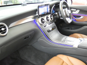 AMG GLCクーペ GLC43 4MATIC ｸｰﾍﾟ ﾚｻﾞｰｴｸｽｸﾙｰｼﾌﾞ&ﾚｰﾀﾞｰｾｰﾌﾃｨPKG　後期 1ｵｰﾅｰ 390ps meｺﾈｸﾄ 茶革/ﾍﾞﾝﾁﾚｰﾀｰ ｻﾝﾙｰﾌ MBUXﾅﾋﾞ 地ﾃﾞｼﾞ 360ｶﾒﾗ ﾍｯﾄﾞｱｯﾌﾟD Burmester ｴｱﾊﾞﾗﾝｽPKG ﾄﾞﾗﾚｺ LEDﾍｯﾄﾞﾗｲﾄ AMGｴｱﾛ/20ｲﾝﾁAW　2年保証付
