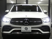 メルセデスベンツ GLCクーペ GLC220d 4MATIC ｸｰﾍﾟ AMGﾗｲﾝ ﾚｻﾞｰｴｸｽｸﾙｰｼﾌﾞ&ﾚｰﾀﾞｰｾｰﾌﾃｨPKG　後期 meｺﾈｸﾄ AMGｴｱﾛ&19AW 黒革/ﾍﾞﾝﾁﾚｰﾀｰ/ﾏｯｻｰｼﾞ ｻﾝﾙｰﾌ MBUXﾅﾋﾞ 地ﾃﾞｼﾞ 360度ｶﾒﾗ 前後ﾄﾞﾗﾚｺ Burmester ﾍｯﾄﾞｱｯﾌﾟD 自動ﾘｱｹﾞｰﾄ/ﾌｯﾄOP LEDﾍｯﾄﾞﾗｲﾄ　2年保証付