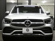 メルセデスベンツ GLCクーペ GLC220d 4MATIC ｸｰﾍﾟ AMGﾗｲﾝ ﾚｻﾞｰｴｸｽｸﾙｰｼﾌﾞ&ﾚｰﾀﾞｰｾｰﾌﾃｨPKG　後期 meｺﾈｸﾄ AMGｴｱﾛ&19AW 黒革/ﾍﾞﾝﾁﾚｰﾀｰ/ﾏｯｻｰｼﾞ ｻﾝﾙｰﾌ MBUXﾅﾋﾞ 地ﾃﾞｼﾞ 360度ｶﾒﾗ ﾄﾞﾗﾚｺ Burmester ﾍｯﾄﾞｱｯﾌﾟD 自動ﾘｱｹﾞｰﾄ/ﾌｯﾄOP LEDﾍｯﾄﾞﾗｲﾄ　2年保証付