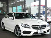 メルセデスベンツ Cクラス C200 AVG AMGﾗｲﾝ ﾍﾞｰｼｯｸ&ﾚｰﾀﾞｰｾｰﾌﾃｨPKG　ｷｰﾚｽｺﾞｰ 黒革ｼｰﾄ/ﾋｰﾀｰ HDDﾅﾋﾞ 地ﾃﾞｼﾞ Bｶﾒﾗ ﾊﾟｰｸﾄﾛﾆｯｸ ﾊﾟﾄﾞﾙｼﾌﾄ ﾄﾗﾝｸｽﾙｰ LEDﾗｲﾄ/自動ﾊｲﾋﾞｰﾑ AMGｴｱﾛ/AMG18AW　2年保証付