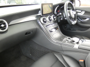 メルセデスベンツ Cクラス C200 AVG AMGﾗｲﾝ ﾍﾞｰｼｯｸ&ﾚｰﾀﾞｰｾｰﾌﾃｨPKG　ｷｰﾚｽｺﾞｰ 黒革ｼｰﾄ/ﾋｰﾀｰ HDDﾅﾋﾞ 地ﾃﾞｼﾞ Bｶﾒﾗ ﾊﾟｰｸﾄﾛﾆｯｸ ﾊﾟﾄﾞﾙｼﾌﾄ ﾄﾗﾝｸｽﾙｰ LEDﾗｲﾄ/自動ﾊｲﾋﾞｰﾑ AMGｴｱﾛ/AMG18AW　2年保証付