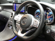 メルセデスベンツ Cクラス C180 ｸｰﾍﾟ ｽﾎﾟｰﾂ ﾚｻﾞｰｴｸｽｸﾙｰｼﾌﾞ&ﾚｰﾀﾞｰｾｰﾌﾃｨPKG　後期 meｺﾈｸﾄ 赤本革 ﾊﾟﾉﾗﾏSR ﾅﾋﾞTV Aｶｰﾌﾟﾚｲ Bｶﾒﾗ ﾍｯﾄﾞｱｯﾌﾟD ｴｱﾊﾞﾗﾝｽPKG ﾀﾞｲﾅﾐｯｸｾﾚｸﾄ AMGｴｱﾛ AMG19ｲﾝﾁAW LEDﾍｯﾄﾞﾗｲﾄ　2年保証付