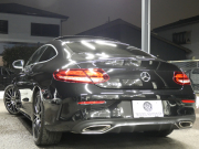 メルセデスベンツ Cクラス C180 ｸｰﾍﾟ ｽﾎﾟｰﾂ ﾚｻﾞｰｴｸｽｸﾙｰｼﾌﾞ&ﾚｰﾀﾞｰｾｰﾌﾃｨPKG　後期 meｺﾈｸﾄ 赤本革 ﾊﾟﾉﾗﾏSR ﾅﾋﾞTV Aｶｰﾌﾟﾚｲ Bｶﾒﾗ ﾍｯﾄﾞｱｯﾌﾟD ｴｱﾊﾞﾗﾝｽPKG ﾀﾞｲﾅﾐｯｸｾﾚｸﾄ AMGｴｱﾛ AMG19ｲﾝﾁAW LEDﾍｯﾄﾞﾗｲﾄ　2年保証付