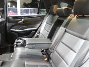 メルセデスベンツ Eクラス E250 ｽﾃｰｼｮﾝﾜｺﾞﾝ AVG AMGｽﾎﾟｰﾂ&ﾚｰﾀﾞｰｾｰﾌﾃｨPKG　後期 ｷｰﾚｽｺﾞｰ 黒本革ｼｰﾄ/前後ﾋｰﾀｰ ﾊﾟﾉﾗﾏｻﾝﾙｰﾌ HDDﾅﾋﾞ 地ﾃﾞｼﾞ 360度ｶﾒﾗ 純正ﾄﾞﾗﾚｺ ﾊﾟﾄﾞﾙｼﾌﾄ 自動ﾘｱｹﾞｰﾄ/ﾌｯﾄOP LEDﾍｯﾄﾞﾗｲﾄ AMGｴｱﾛ/18AW　2年保証付