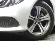 メルセデスベンツ Eクラス E200 ｱﾊﾞﾝｷﾞｬﾙﾄﾞ ｴｸｽｸﾙｰｼﾌﾞ&ﾚｰﾀﾞｰｾｰﾌﾃｨPKG　中期 BSG搭載 meｺﾈｸﾄ 黒本革ｼｰﾄ/前後ﾋｰﾀｰ 純正ﾅﾋﾞ 地ﾃﾞｼﾞ AppleCarPlay 360度ｶﾒﾗ 前後ﾄﾞﾗﾚｺ Burmester ﾍｯﾄﾞｱｯﾌﾟD ｴｱﾊﾞﾗﾝｽPKG 自動開閉ﾄﾗﾝｸ LEDﾗｲﾄ　2年保証付