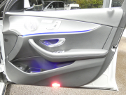 メルセデスベンツ Eクラス E200 ｱﾊﾞﾝｷﾞｬﾙﾄﾞ ｴｸｽｸﾙｰｼﾌﾞ&ﾚｰﾀﾞｰｾｰﾌﾃｨPKG　中期 BSG搭載 meｺﾈｸﾄ 黒本革ｼｰﾄ/前後ﾋｰﾀｰ 純正ﾅﾋﾞ 地ﾃﾞｼﾞ AppleCarPlay 360度ｶﾒﾗ 前後ﾄﾞﾗﾚｺ Burmester ﾍｯﾄﾞｱｯﾌﾟD ｴｱﾊﾞﾗﾝｽPKG 自動開閉ﾄﾗﾝｸ LEDﾗｲﾄ　2年保証付