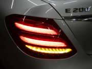 メルセデスベンツ Eクラス E200 ｱﾊﾞﾝｷﾞｬﾙﾄﾞ ｴｸｽｸﾙｰｼﾌﾞ&ﾚｰﾀﾞｰｾｰﾌﾃｨPKG　中期 BSG搭載 meｺﾈｸﾄ 黒本革ｼｰﾄ/前後ﾋｰﾀｰ 純正ﾅﾋﾞ 地ﾃﾞｼﾞ AppleCarPlay 360度ｶﾒﾗ 前後ﾄﾞﾗﾚｺ Burmester ﾍｯﾄﾞｱｯﾌﾟD ｴｱﾊﾞﾗﾝｽPKG 自動開閉ﾄﾗﾝｸ LEDﾗｲﾄ　2年保証付