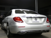 メルセデスベンツ Eクラス E200 ｱﾊﾞﾝｷﾞｬﾙﾄﾞ ｴｸｽｸﾙｰｼﾌﾞ&ﾚｰﾀﾞｰｾｰﾌﾃｨPKG　中期 BSG搭載 meｺﾈｸﾄ 黒本革ｼｰﾄ/前後ﾋｰﾀｰ 純正ﾅﾋﾞ 地ﾃﾞｼﾞ AppleCarPlay 360度ｶﾒﾗ 前後ﾄﾞﾗﾚｺ Burmester ﾍｯﾄﾞｱｯﾌﾟD ｴｱﾊﾞﾗﾝｽPKG 自動開閉ﾄﾗﾝｸ LEDﾗｲﾄ　2年保証付