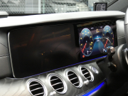 メルセデスベンツ Eクラス E200 ｽﾎﾟｰﾂ AMGﾗｲﾝｲﾝﾃﾘｱ&ｴｸｽｸﾙｰｼﾌﾞ&ﾚｰﾀﾞｰｾｰﾌﾃｨPKG　後期 1ｵｰﾅｰ BSG搭載 AMGｴｱﾛ&19AW ﾅｯﾊﾟ革/前後ﾋｰﾀｰ MBUXﾅﾋﾞ 地ﾃﾞｼﾞ AppleCarPlay 360度ｶﾒﾗ Burmester ﾍｯﾄﾞｱｯﾌﾟD 前後ﾄﾞﾗﾚｺ ｵｰﾄﾄﾗﾝｸ　2年保証付