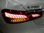 メルセデスベンツ Eクラス E200 ｽﾎﾟｰﾂ AMGﾗｲﾝｲﾝﾃﾘｱ&ｴｸｽｸﾙｰｼﾌﾞ&ﾚｰﾀﾞｰｾｰﾌﾃｨPKG　後期 1ｵｰﾅｰ BSG搭載 AMGｴｱﾛ&19AW ﾅｯﾊﾟ革/前後ﾋｰﾀｰ MBUXﾅﾋﾞ 地ﾃﾞｼﾞ AppleCarPlay 360度ｶﾒﾗ Burmester ﾍｯﾄﾞｱｯﾌﾟD 前後ﾄﾞﾗﾚｺ ｵｰﾄﾄﾗﾝｸ　2年保証付