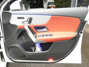 AMG Aクラス A35 4MATIC AMGｱﾄﾞﾊﾞﾝｽﾄﾞ&ﾅﾋﾞｹﾞｰｼｮﾝ&ﾚｰﾀﾞｰｾｰﾌﾃｨPKG　meｺﾈｸﾄ AMGｴｱﾛ 18ｲﾝﾁAW 赤黒革/ﾋｰﾀｰ ﾊﾟﾉﾗﾏｻﾝﾙｰﾌ MBUXﾅﾋﾞ 地ﾃﾞｼﾞ 360度ｶﾒﾗ ﾍｯﾄﾞｱｯﾌﾟD ｱﾄﾞﾊﾞﾝｽﾄﾞｻｳﾝﾄﾞ 純正F&Rﾄﾞﾗﾚｺ LEDﾍｯﾄﾞﾗｲﾄ　2年保証付