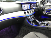 メルセデスベンツ Eクラス E200 4MATIC ｱﾊﾞﾝｷﾞｬﾙﾄﾞ ﾚｰﾀﾞｰｾｰﾌﾃｨPKG　ﾊﾟﾅﾒﾘｶｰﾅｸﾞﾘﾙ ｷｰﾚｽｺﾞｰ 黒半革ｼｰﾄ/ﾋｰﾀｰ HDDﾅﾋﾞ 地ﾃﾞｼﾞ 360度ｶﾒﾗ AppleCarPlay 前後ﾄﾞﾗﾚｺ ﾀﾞｲﾅﾐｯｸｾﾚｸﾄ ﾊﾟﾄﾞﾙｼﾌﾄ LEDﾍｯﾄﾞﾗｲﾄ 純正17ｲﾝﾁAW　2年保証付