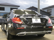 メルセデスベンツ Eクラス E200 4MATIC ｱﾊﾞﾝｷﾞｬﾙﾄﾞ ﾚｰﾀﾞｰｾｰﾌﾃｨPKG　ﾊﾟﾅﾒﾘｶｰﾅｸﾞﾘﾙ ｷｰﾚｽｺﾞｰ 黒半革ｼｰﾄ/ﾋｰﾀｰ HDDﾅﾋﾞ 地ﾃﾞｼﾞ 360度ｶﾒﾗ AppleCarPlay 前後ﾄﾞﾗﾚｺ ﾀﾞｲﾅﾐｯｸｾﾚｸﾄ ﾊﾟﾄﾞﾙｼﾌﾄ LEDﾍｯﾄﾞﾗｲﾄ 純正17ｲﾝﾁAW　2年保証付
