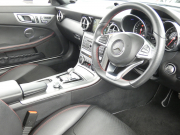 メルセデスベンツ SLCクラス SLC200 ｽﾎﾟｰﾂ ﾚｰﾀﾞｰｾｰﾌﾃｨPKG　ｷｰﾚｽｺﾞｰ 黒本革ｼｰﾄ/ﾋｰﾀｰ/ｴｱｽｶｰﾌ ﾏｼﾞｯｸｽｶｲﾙｰﾌ ｽﾎﾟｰﾂｴｸﾞｿﾞｰｽﾄ ﾅﾋﾞ 地ﾃﾞｼﾞ Appleｶｰﾌﾟﾚｲ ﾊﾞｯｸｶﾒﾗ harman/kardon ﾄﾞﾗﾚｺ ﾊﾟﾄﾞﾙｼﾌﾄ LEDﾗｲﾄ/自動HB AMGｴｱﾛ/18ｲﾝﾁAW　2年保証付