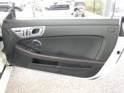 メルセデスベンツ SLCクラス SLC200 ｽﾎﾟｰﾂ ﾚｰﾀﾞｰｾｰﾌﾃｨPKG　ｷｰﾚｽｺﾞｰ 黒本革ｼｰﾄ/ﾋｰﾀｰ/ｴｱｽｶｰﾌ ﾏｼﾞｯｸｽｶｲﾙｰﾌ ｽﾎﾟｰﾂｴｸﾞｿﾞｰｽﾄ ﾅﾋﾞ 地ﾃﾞｼﾞ Appleｶｰﾌﾟﾚｲ ﾊﾞｯｸｶﾒﾗ harman/kardon ﾄﾞﾗﾚｺ ﾊﾟﾄﾞﾙｼﾌﾄ LEDﾗｲﾄ/自動HB AMGｴｱﾛ/18ｲﾝﾁAW　2年保証付