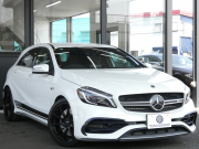 AMG Aクラス A45 4MATIC ﾚｰﾀﾞｰｾｰﾌﾃｨPKG　後期 381ps TWS19ｲﾝﾁAW AMGｴｱﾛ ｷｰﾚｽｺﾞｰ 黒本革ｼｰﾄ/ﾋｰﾀｰ ﾅﾋﾞTV Aｶｰﾌﾟﾚｲ Bｶﾒﾗ ﾀﾞｲﾅﾐｯｸｾﾚｸﾄ LEDﾗｲﾄ/ｱﾀﾞﾌﾟﾃｨﾌﾞHB ﾊﾟﾄﾞﾙｼﾌﾄ　2年保証付
