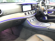 メルセデスベンツ Eクラス E200 ｽﾎﾟｰﾂ AMGﾗｲﾝｲﾝﾃﾘｱ&ｴｸｽｸﾙｰｼﾌﾞ&ﾚｰﾀﾞｰｾｰﾌﾃｨPKG　後期 BSG搭載 AMGｴｱﾛ&19AW ﾅｯﾊﾟ革/前後ﾋｰﾀｰ MBUXﾅﾋﾞ 地ﾃﾞｼﾞ AppleCarPlay 360度ｶﾒﾗ Burmester ﾍｯﾄﾞｱｯﾌﾟD 前後ﾄﾞﾗﾚｺ ｵｰﾄﾄﾗﾝｸ　2年保証付