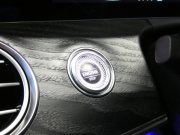 メルセデスベンツ Eクラス E200 ｽﾎﾟｰﾂ AMGﾗｲﾝｲﾝﾃﾘｱ&ｴｸｽｸﾙｰｼﾌﾞ&ﾚｰﾀﾞｰｾｰﾌﾃｨPKG　後期 BSG搭載 AMGｴｱﾛ&19AW ﾅｯﾊﾟ革/前後ﾋｰﾀｰ MBUXﾅﾋﾞ 地ﾃﾞｼﾞ AppleCarPlay 360度ｶﾒﾗ Burmester ﾍｯﾄﾞｱｯﾌﾟD 前後ﾄﾞﾗﾚｺ ｵｰﾄﾄﾗﾝｸ　2年保証付