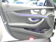 メルセデスベンツ Eクラス E200 ｽﾎﾟｰﾂ AMGﾗｲﾝｲﾝﾃﾘｱ&ｴｸｽｸﾙｰｼﾌﾞ&ﾚｰﾀﾞｰｾｰﾌﾃｨPKG　後期 BSG搭載 AMGｴｱﾛ&19AW ﾅｯﾊﾟ革/前後ﾋｰﾀｰ MBUXﾅﾋﾞ 地ﾃﾞｼﾞ AppleCarPlay 360度ｶﾒﾗ Burmester ﾍｯﾄﾞｱｯﾌﾟD 前後ﾄﾞﾗﾚｺ ｵｰﾄﾄﾗﾝｸ　2年保証付