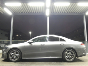 メルセデスベンツ CLAクラス CLA200d AMGﾗｲﾝ AMGﾚｻﾞｰｴｸｽｸﾙｰｼﾌﾞ&ｱﾄﾞﾊﾞﾝｽﾄﾞ&ﾅﾋﾞ&ﾚｰﾀﾞｰｾｰﾌﾃｨPKG　1ｵｰﾅｰ meｺﾈｸﾄ 灰黒革 ﾊﾟﾉﾗﾏSR MBUXﾅﾋﾞTV 360度ｶﾒﾗ ｱﾄﾞﾊﾞﾝｽﾄﾞｻｳﾝﾄﾞ ﾍｯﾄﾞｱｯﾌﾟD ﾜｲﾔﾚｽﾁｬｰｼﾞ LEDﾗｲﾄ/ｱﾀﾞﾌﾟﾃｨﾌﾞHB　2年保証付