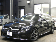 メルセデスベンツ Cクラス C220d ｽﾃｰｼｮﾝﾜｺﾞﾝ AVG AMGﾗｲﾝ ﾚｰﾀﾞｰｾｰﾌﾃｨPKG　後期 9速AT meｺﾈｸﾄ ｷｰﾚｽｺﾞｰ 黒革ｼｰﾄ/ﾋｰﾀｰ HDDﾅﾋﾞ 地ﾃﾞｼﾞ Bｶﾒﾗ AppleCarPlay ﾊﾟﾄﾞﾙｼﾌﾄ LEDﾗｲﾄ/自動HB ｱﾝﾋﾞｴﾝﾄﾗｲﾄ AMGｴｱﾛ/18AW　2年保証付
