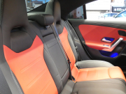 メルセデスベンツ CLAクラス CLA200d AMGﾗｲﾝ AMGﾚｻﾞｰｴｸｽｸﾙｰｼﾌﾞ&ｱﾄﾞﾊﾞﾝｽﾄﾞ&ﾅﾋﾞ&ﾚｰﾀﾞｰｾｰﾌﾃｨPKG　1ｵｰﾅｰ meｺﾈｸﾄ 赤黒革 ﾊﾟﾉﾗﾏSR MBUXﾅﾋﾞTV 360度ｶﾒﾗ ｱﾄﾞﾊﾞﾝｽﾄﾞｻｳﾝﾄﾞ ﾍｯﾄﾞｱｯﾌﾟD ﾜｲﾔﾚｽﾁｬｰｼﾞ 前後ﾄﾞﾗﾚｺ LEDﾗｲﾄ/ｱﾀﾞﾌﾟﾃｨﾌﾞHB　2年保証付