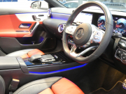 メルセデスベンツ CLAクラス CLA200d AMGﾗｲﾝ AMGﾚｻﾞｰｴｸｽｸﾙｰｼﾌﾞ&ｱﾄﾞﾊﾞﾝｽﾄﾞ&ﾅﾋﾞ&ﾚｰﾀﾞｰｾｰﾌﾃｨPKG　1ｵｰﾅｰ meｺﾈｸﾄ 赤黒革 ﾊﾟﾉﾗﾏSR MBUXﾅﾋﾞTV 360度ｶﾒﾗ ｱﾄﾞﾊﾞﾝｽﾄﾞｻｳﾝﾄﾞ ﾍｯﾄﾞｱｯﾌﾟD ﾜｲﾔﾚｽﾁｬｰｼﾞ 前後ﾄﾞﾗﾚｺ LEDﾗｲﾄ/ｱﾀﾞﾌﾟﾃｨﾌﾞHB　2年保証付