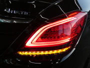 メルセデスベンツ Cクラス C200 4MATIC AVG AMGﾗｲﾝ ﾚｰﾀﾞｰｾｰﾌﾃｨPKG　後期 BSG搭載 9速AT meｺﾈｸﾄ ｷｰﾚｽｺﾞｰ 黒革ｼｰﾄ/ﾋｰﾀｰ HDDﾅﾋﾞ 地ﾃﾞｼﾞ Bｶﾒﾗ AppleCarPlay ﾊﾟﾄﾞﾙｼﾌﾄ 360度ﾄﾞﾗﾚｺ LEDﾗｲﾄ/自動HB ｱﾝﾋﾞｴﾝﾄﾗｲﾄ AMGｴｱﾛ/18AW　2年保証付