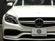AMG Cクラス C63 ｴｸｽｸﾙｰｼﾌﾞ&ﾚｰﾀﾞｰｾｰﾌﾃｨPKG　AMG19ｲﾝﾁAW&AMGｴｱﾛ ﾌﾞﾗｯｸﾅｯﾊﾟﾚｻﾞｰ ﾅﾋﾞTV Bｶﾒﾗ Burmester 自動ﾄﾗﾝｸ/ﾌｯﾄOP ｴｱﾊﾞﾗﾝｽPKG/ﾊﾟﾌｭｰﾑｱﾄﾏｲｻﾞｰ AMGﾗｲﾄﾞｺﾝﾄﾛｰﾙｻｽ AMG強化ﾌﾞﾚｰｷ ﾄﾞﾗﾚｺ LEDﾍｯﾄﾞﾗｲﾄ/ｵｰﾄHB　2年保証付