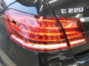 メルセデスベンツ Eクラス E220 ﾌﾞﾙｰﾃｯｸ AVG AMGｽﾎﾟｰﾂ&ﾚｰﾀﾞｰｾｰﾌﾃｨPKG　後期 ｷｰﾚｽｺﾞｰ AMGｴｱﾛ&18ｲﾝﾁAW 半革ｼｰﾄ ｼｰﾄﾋｰﾀｰ HDDﾅﾋﾞ 地ﾃﾞｼﾞ ﾊﾞｯｸｶﾒﾗ BTｵｰﾃﾞｨｵ ﾊﾟｰｸﾄﾛﾆｯｸｾﾝｻｰ ﾊﾟﾄﾞﾙｼﾌﾄ LEDﾍｯﾄﾞﾗｲﾄ/ｱﾀﾞﾌﾟﾃｨﾌﾞHB　2年保証付