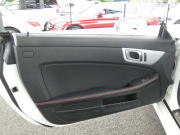 メルセデスベンツ SLKクラス SLK200 ﾄﾚﾝﾄﾞ+ AMGｽﾎﾟｰﾂ&ﾚｰﾀﾞｰｾｰﾌﾃｨPKG　AMGｴｱﾛ&18AW ﾄﾗﾝｸｽﾎﾟｲﾗｰ 黒本革/ｼｰﾄﾋｰﾀｰ/ｴｱｽｶｰﾌ ﾚｯﾄﾞｼｰﾄﾍﾞﾙﾄ HDDﾅﾋﾞ 地ﾃﾞｼﾞ ﾊﾟﾄﾞﾙｼﾌﾄ ｷｾﾉﾝﾗｲﾄ/ｱﾀﾞﾌﾟﾃｨﾌﾞHB　2年保証付