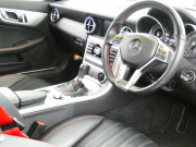 メルセデスベンツ SLKクラス SLK200 ﾄﾚﾝﾄﾞ+ AMGｽﾎﾟｰﾂ&ﾚｰﾀﾞｰｾｰﾌﾃｨPKG　AMGｴｱﾛ&18AW ﾄﾗﾝｸｽﾎﾟｲﾗｰ 黒本革/ｼｰﾄﾋｰﾀｰ/ｴｱｽｶｰﾌ ﾚｯﾄﾞｼｰﾄﾍﾞﾙﾄ HDDﾅﾋﾞ 地ﾃﾞｼﾞ ﾊﾟﾄﾞﾙｼﾌﾄ ｷｾﾉﾝﾗｲﾄ/ｱﾀﾞﾌﾟﾃｨﾌﾞHB　2年保証付