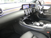 AMG CLAクラス CLA35 4MATIC AMGｱﾄﾞﾊﾞﾝｽﾄﾞ&ﾅﾋﾞｹﾞｰｼｮﾝ&ﾚｰﾀﾞｰｾｰﾌﾃｨPKG　meｺﾈｸﾄ AMGｴｱﾛ 18ｲﾝﾁAW 灰黒革/ﾋｰﾀｰ ﾊﾟﾉﾗﾏｻﾝﾙｰﾌ MBUXﾅﾋﾞ 地ﾃﾞｼﾞ 360度ｶﾒﾗ ﾍｯﾄﾞｱｯﾌﾟD ｱﾄﾞﾊﾞﾝｽﾄﾞｻｳﾝﾄﾞ F&Rﾄﾞﾗﾚｺ LEDﾍｯﾄﾞﾗｲﾄ　2年保証付