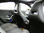 メルセデスベンツ CLAクラス CLA200d AMGﾗｲﾝ AMGﾚｻﾞｰｴｸｽｸﾙｰｼﾌﾞ&ｱﾄﾞﾊﾞﾝｽﾄﾞ&ﾅﾋﾞ&ﾚｰﾀﾞｰｾｰﾌﾃｨPKG　meｺﾈｸﾄ 灰黒革 ﾊﾟﾉﾗﾏSR MBUXﾅﾋﾞTV 360度ｶﾒﾗ ｱﾄﾞﾊﾞﾝｽﾄﾞｻｳﾝﾄﾞ ﾍｯﾄﾞｱｯﾌﾟD ﾜｲﾔﾚｽﾁｬｰｼﾞ LEDﾗｲﾄ/ｱﾀﾞﾌﾟﾃｨﾌﾞHB　2年保証付