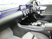 メルセデスベンツ CLAクラス CLA200d AMGﾗｲﾝ AMGﾚｻﾞｰｴｸｽｸﾙｰｼﾌﾞ&ｱﾄﾞﾊﾞﾝｽﾄﾞ&ﾅﾋﾞ&ﾚｰﾀﾞｰｾｰﾌﾃｨPKG　meｺﾈｸﾄ 灰黒革 ﾊﾟﾉﾗﾏSR MBUXﾅﾋﾞTV 360度ｶﾒﾗ ｱﾄﾞﾊﾞﾝｽﾄﾞｻｳﾝﾄﾞ ﾍｯﾄﾞｱｯﾌﾟD ﾜｲﾔﾚｽﾁｬｰｼﾞ LEDﾗｲﾄ/ｱﾀﾞﾌﾟﾃｨﾌﾞHB　2年保証付