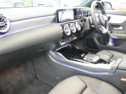 AMG CLAクラス CLA35 4MATIC AMGｱﾄﾞﾊﾞﾝｽﾄﾞ&ﾅﾋﾞｹﾞｰｼｮﾝ&ﾚｰﾀﾞｰｾｰﾌﾃｨPKG　1ｵｰﾅｰ meｺﾈｸﾄ AMGｴｱﾛ 18ｲﾝﾁAW 灰黒革/ﾋｰﾀｰ ﾊﾟﾉﾗﾏｻﾝﾙｰﾌ MBUXﾅﾋﾞ 地ﾃﾞｼﾞ 360度ｶﾒﾗ ﾍｯﾄﾞｱｯﾌﾟD ｱﾄﾞﾊﾞﾝｽﾄﾞｻｳﾝﾄﾞ 純正ﾄﾞﾗﾚｺ LEDﾍｯﾄﾞﾗｲﾄ/自動HB　2年保証付
