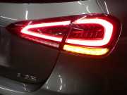 AMG Aクラス A35 4MATIC AMGｱﾄﾞﾊﾞﾝｽﾄﾞ&ﾅﾋﾞｹﾞｰｼｮﾝ&ﾚｰﾀﾞｰｾｰﾌﾃｨPKG　1ｵｰﾅｰ meｺﾈｸﾄ AMGｴｱﾛ 18ｲﾝﾁAW 赤黒革/ﾋｰﾀｰ ﾊﾟﾉﾗﾏｻﾝﾙｰﾌ MBUXﾅﾋﾞ 地ﾃﾞｼﾞ 360度ｶﾒﾗ ﾍｯﾄﾞｱｯﾌﾟD ｱﾄﾞﾊﾞﾝｽﾄﾞｻｳﾝﾄﾞ 前後ﾄﾞﾗﾚｺ ﾀﾞｲﾅﾐｯｸｾﾚｸﾄ LEDﾗｲﾄ　2年保証付