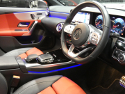 AMG Aクラス A35 4MATIC AMGｱﾄﾞﾊﾞﾝｽﾄﾞ&ﾅﾋﾞｹﾞｰｼｮﾝ&ﾚｰﾀﾞｰｾｰﾌﾃｨPKG　1ｵｰﾅｰ meｺﾈｸﾄ AMGｴｱﾛ 18ｲﾝﾁAW 赤黒革/ﾋｰﾀｰ ﾊﾟﾉﾗﾏｻﾝﾙｰﾌ MBUXﾅﾋﾞ 地ﾃﾞｼﾞ 360度ｶﾒﾗ ﾍｯﾄﾞｱｯﾌﾟD ｱﾄﾞﾊﾞﾝｽﾄﾞｻｳﾝﾄﾞ 前後ﾄﾞﾗﾚｺ ﾀﾞｲﾅﾐｯｸｾﾚｸﾄ LEDﾗｲﾄ　2年保証付