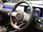 AMG Aクラス A35 4MATIC AMGｱﾄﾞﾊﾞﾝｽﾄﾞ&ﾅﾋﾞｹﾞｰｼｮﾝ&ﾚｰﾀﾞｰｾｰﾌﾃｨPKG　1ｵｰﾅｰ meｺﾈｸﾄ AMGｴｱﾛ 18ｲﾝﾁAW 赤黒革/ﾋｰﾀｰ ﾊﾟﾉﾗﾏｻﾝﾙｰﾌ MBUXﾅﾋﾞ 地ﾃﾞｼﾞ 360度ｶﾒﾗ ﾍｯﾄﾞｱｯﾌﾟD ｱﾄﾞﾊﾞﾝｽﾄﾞｻｳﾝﾄﾞ 前後ﾄﾞﾗﾚｺ ﾀﾞｲﾅﾐｯｸｾﾚｸﾄ LEDﾗｲﾄ　2年保証付