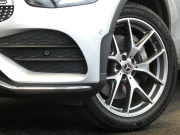 メルセデスベンツ GLCクーペ GLC300 4MATIC ｸｰﾍﾟ AMGﾗｲﾝ ﾚｻﾞｰｴｸｽｸﾙｰｼﾌﾞ&ﾚｰﾀﾞｰｾｰﾌﾃｨPKG　後期 meｺﾈｸﾄ AMGｴｱﾛ&20AW 黒革/ﾍﾞﾝﾁﾚｰﾀｰ/ﾏｯｻｰｼﾞ ｻﾝﾙｰﾌ MBUXﾅﾋﾞ 地ﾃﾞｼﾞ 360度ｶﾒﾗ ﾄﾞﾗﾚｺ Burmester ﾍｯﾄﾞｱｯﾌﾟD 自動ﾘｱｹﾞｰﾄ/ﾌｯﾄOP LEDﾍｯﾄﾞﾗｲﾄ　2年保証付