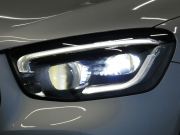 メルセデスベンツ GLCクーペ GLC300 4MATIC ｸｰﾍﾟ AMGﾗｲﾝ ﾚｻﾞｰｴｸｽｸﾙｰｼﾌﾞ&ﾚｰﾀﾞｰｾｰﾌﾃｨPKG　後期 meｺﾈｸﾄ AMGｴｱﾛ&20AW 黒革/ﾍﾞﾝﾁﾚｰﾀｰ/ﾏｯｻｰｼﾞ ｻﾝﾙｰﾌ MBUXﾅﾋﾞ 地ﾃﾞｼﾞ 360度ｶﾒﾗ ﾄﾞﾗﾚｺ Burmester ﾍｯﾄﾞｱｯﾌﾟD 自動ﾘｱｹﾞｰﾄ/ﾌｯﾄOP LEDﾍｯﾄﾞﾗｲﾄ　2年保証付