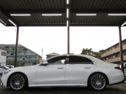 メルセデスベンツ Sクラス S400d 4MATIC AMGﾗｲﾝ ﾚｻﾞｰｴｸｽｸﾙｰｼﾌﾞ&ﾍﾞｰｼｯｸPKG　1ｵｰﾅｰ ﾌﾞﾗｯｸﾚｻﾞｰ/ﾋｰﾀｰ/ﾍﾞﾝﾁﾚｰﾀｰ ﾊﾟﾉﾗﾏSR MBUXﾅﾋﾞTV AppleCarPlay 360ｶﾒﾗ Burmester ﾍｯﾄﾞｱｯﾌﾟD 自動ﾄﾗﾝｸ/ﾌｯﾄOP ﾃﾞｼﾞﾀﾙLEDﾗｲﾄ AMGｴｱﾛ/20ｲﾝﾁAW　2年保証付