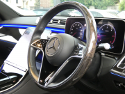 メルセデスベンツ Sクラス S400d 4MATIC AMGﾗｲﾝ ﾚｻﾞｰｴｸｽｸﾙｰｼﾌﾞ&ﾍﾞｰｼｯｸPKG　1ｵｰﾅｰ ﾌﾞﾗｯｸﾚｻﾞｰ/ﾋｰﾀｰ/ﾍﾞﾝﾁﾚｰﾀｰ ﾊﾟﾉﾗﾏSR MBUXﾅﾋﾞTV AppleCarPlay 360ｶﾒﾗ Burmester ﾍｯﾄﾞｱｯﾌﾟD 自動ﾄﾗﾝｸ/ﾌｯﾄOP ﾃﾞｼﾞﾀﾙLEDﾗｲﾄ AMGｴｱﾛ/20ｲﾝﾁAW　2年保証付