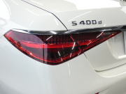 メルセデスベンツ Sクラス S400d 4MATIC AMGﾗｲﾝ ﾚｻﾞｰｴｸｽｸﾙｰｼﾌﾞ&ﾍﾞｰｼｯｸPKG　1ｵｰﾅｰ ﾌﾞﾗｯｸﾚｻﾞｰ/ﾋｰﾀｰ/ﾍﾞﾝﾁﾚｰﾀｰ ﾊﾟﾉﾗﾏSR MBUXﾅﾋﾞTV AppleCarPlay 360ｶﾒﾗ Burmester ﾍｯﾄﾞｱｯﾌﾟD 自動ﾄﾗﾝｸ/ﾌｯﾄOP ﾃﾞｼﾞﾀﾙLEDﾗｲﾄ AMGｴｱﾛ/20ｲﾝﾁAW　2年保証付